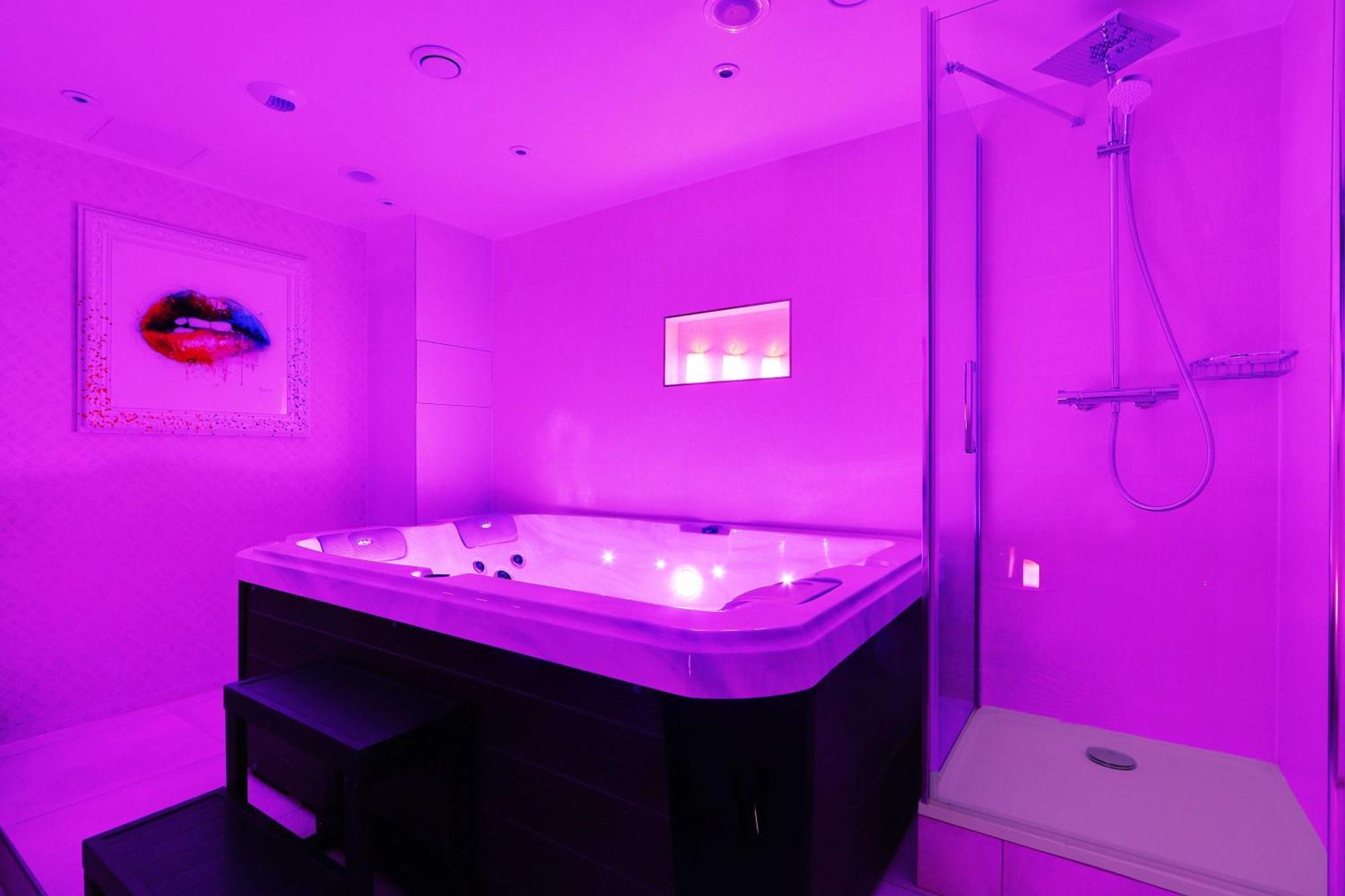 Intimate Apartment With Air Conditioner & Jacuzzi 2Br 6P Montmartre Paris Exterior foto