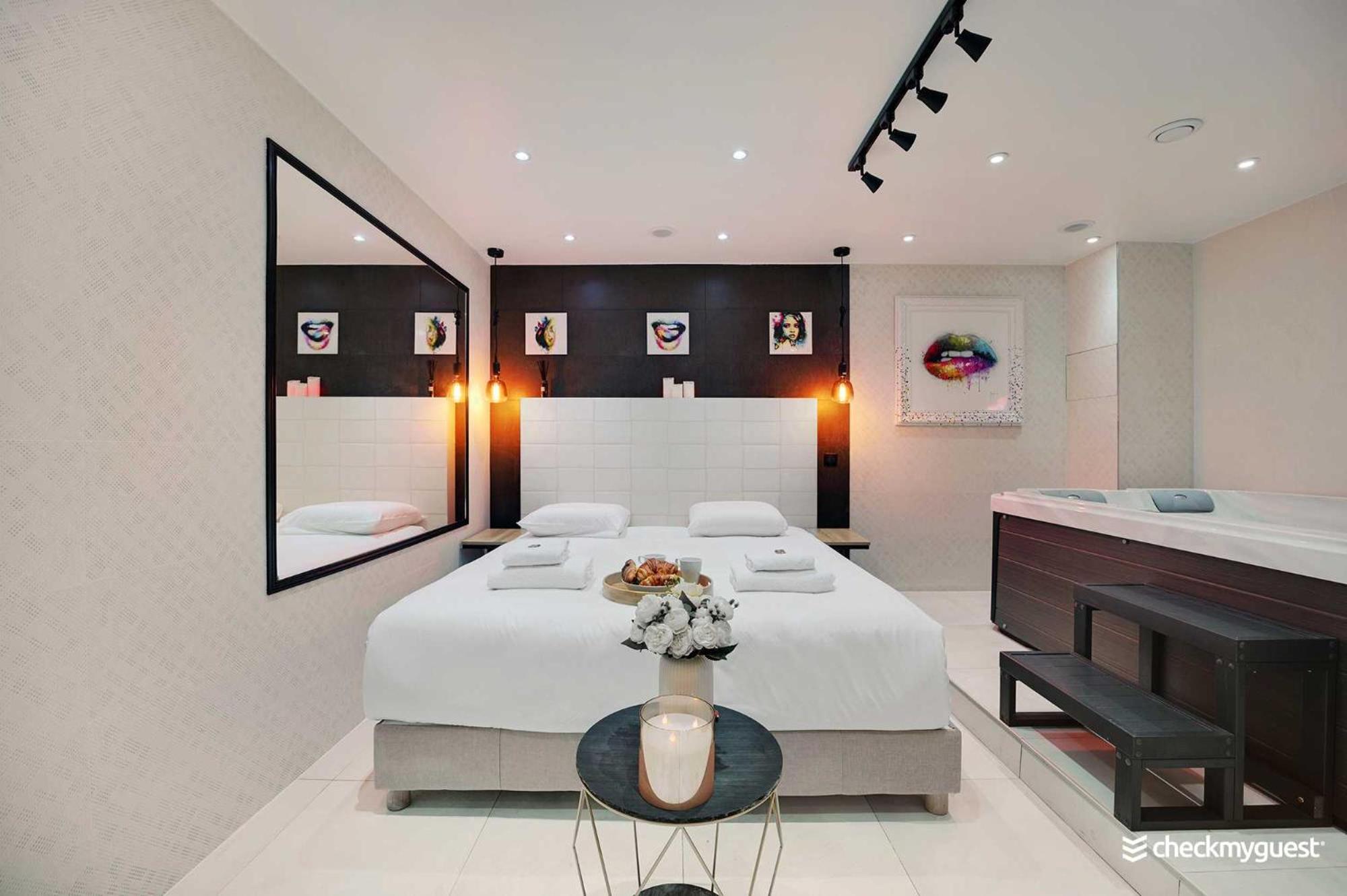 Intimate Apartment With Air Conditioner & Jacuzzi 2Br 6P Montmartre Paris Exterior foto